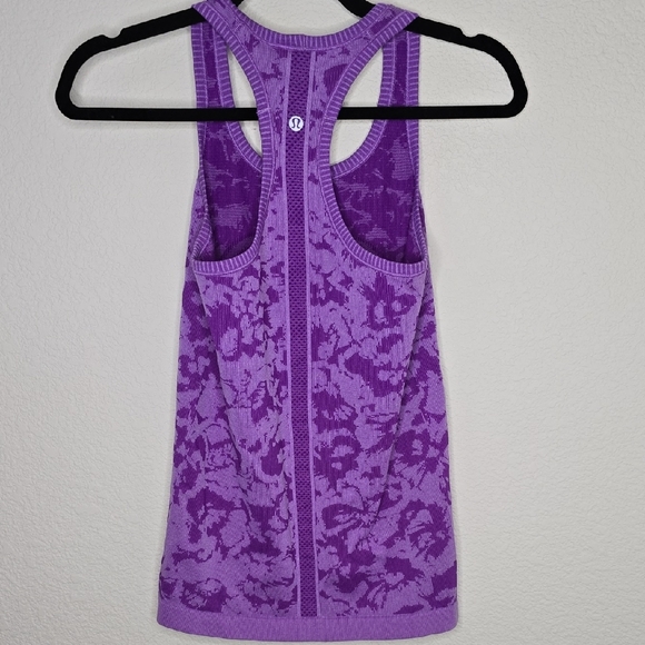 Lululemon Athletica Purple Patterned Tank Top - Picture 3 of 3